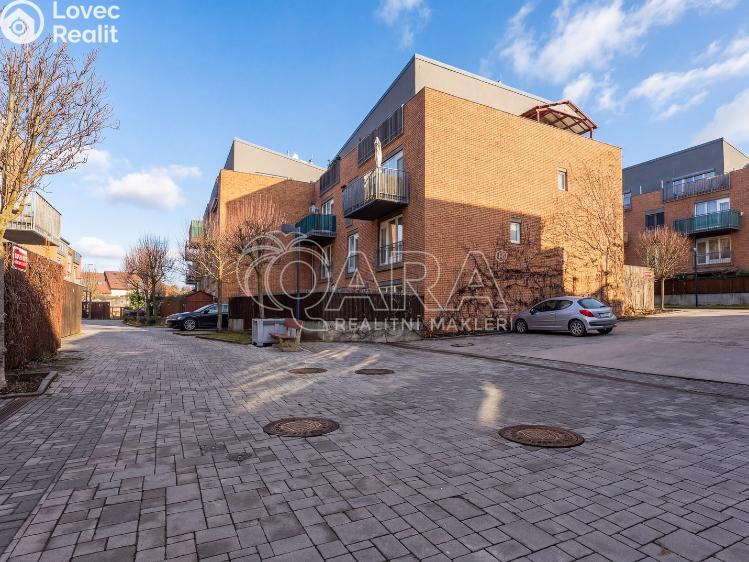 Prodej bytu 2+KK Praha, Ingrišova 1382/1 č. 18