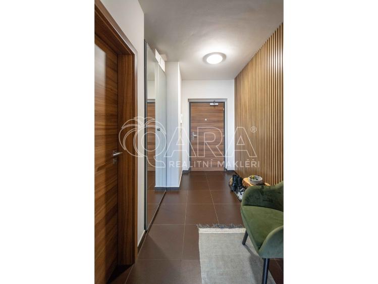 Prodej bytu 2+KK Praha, Sousedíkova 972/7 č. 8