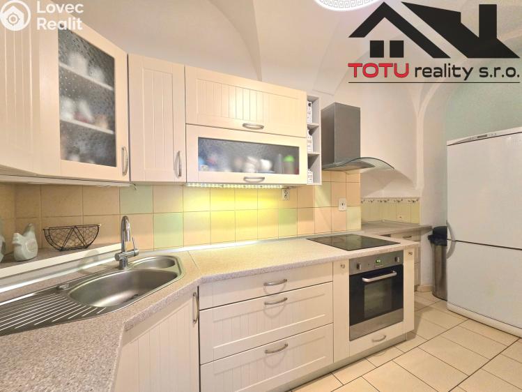 Prodej rodinného domu Broumov, Mírové náměstí č. 2