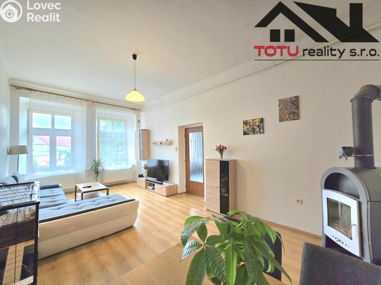 Prodej rodinného domu Broumov, Mírové náměstí č. 8