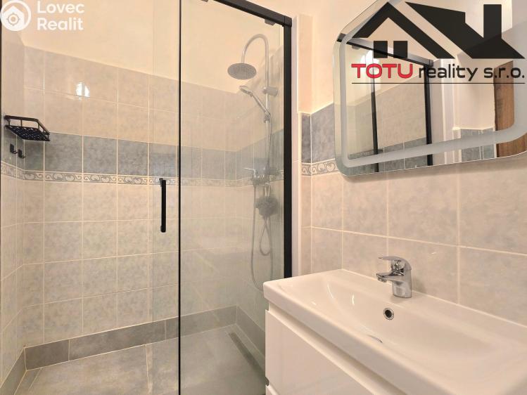 Prodej rodinného domu Broumov, Mírové náměstí č. 10