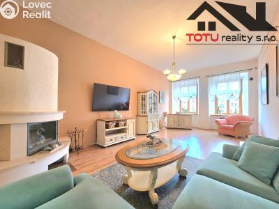 Prodej rodinného domu Broumov, Mírové náměstí č. 3