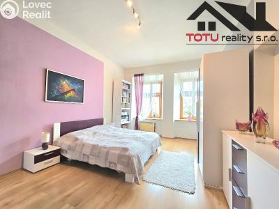 Prodej rodinného domu Broumov, Mírové náměstí č. 6