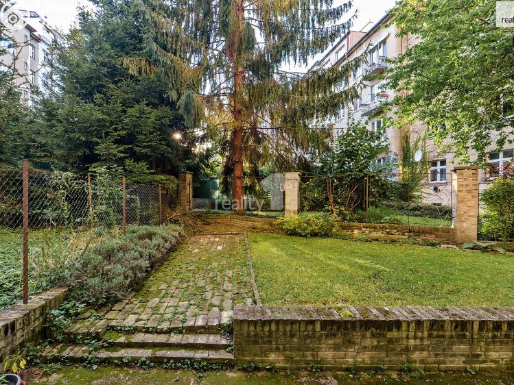 Prodej bytu 2+KK Praha 5, Zoubkova č. 17