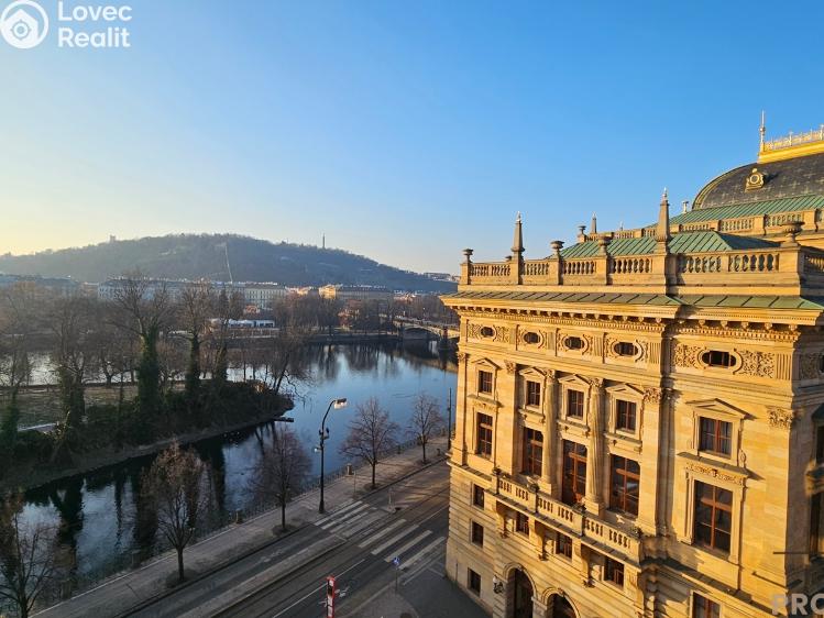 Pronájem bytu 2+KK Praha, Masarykovo nábřeží č. 19