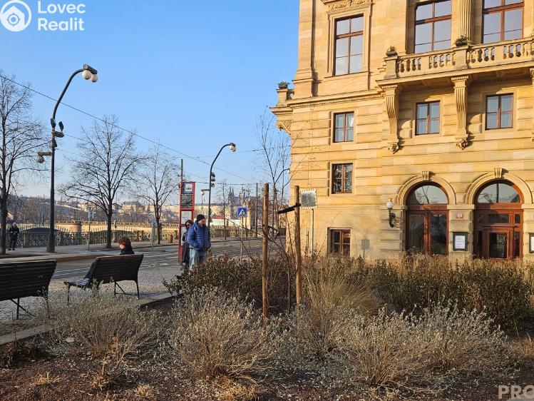 Pronájem bytu 2+KK Praha, Masarykovo nábřeží č. 20