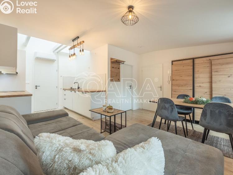 Продаж квартири 2+KK Praha, Holubova 2517/4 č. 12