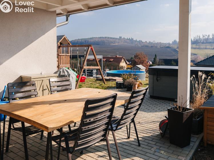 Продаж сімейного будинку Neveklov č. 21