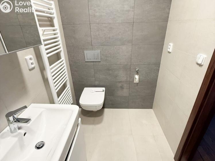 Pronájem bytu 2+KK Praha, Žalanského č. 10