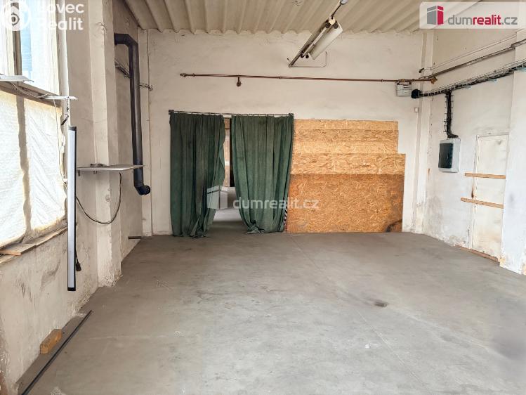 Pronájem skladového prostoru Podivín, Husova č. 10