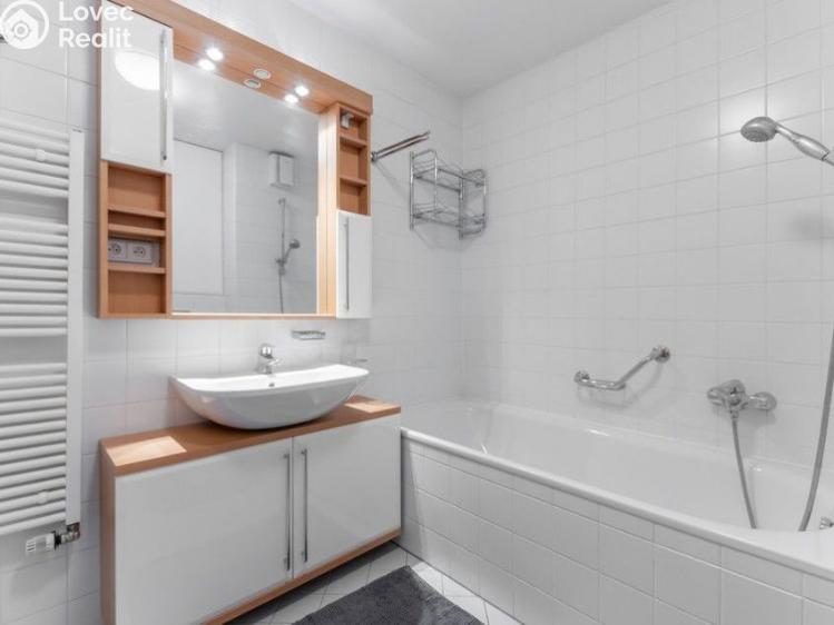 Pronájem bytu 2+KK Praha, U Zvonařky č. 9