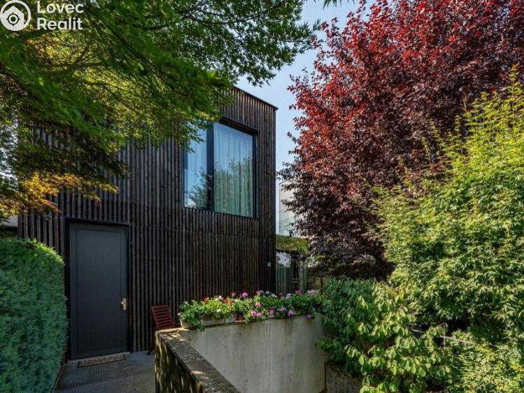 Prodej rodinného domu Praha, Suttnerové č. 8