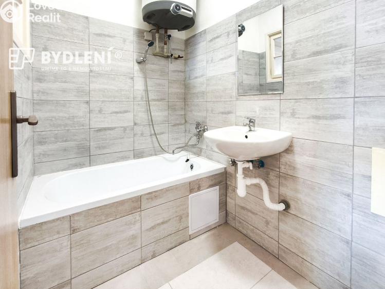 Pronájem bytu 1+1 Teplice, Smetanova 214/4 č. 7