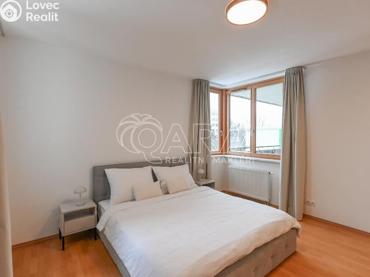 Pronájem bytu 2+KK Praha, Panuškova 1301/4 č. 11