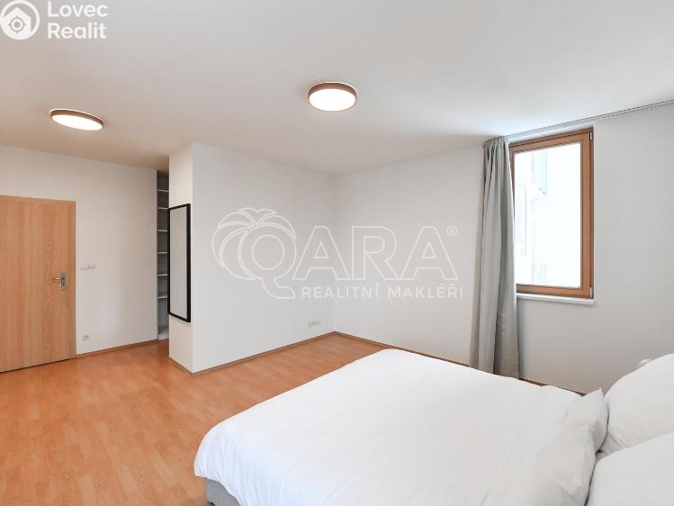 Pronájem bytu 2+KK Praha, Panuškova 1301/4 č. 12