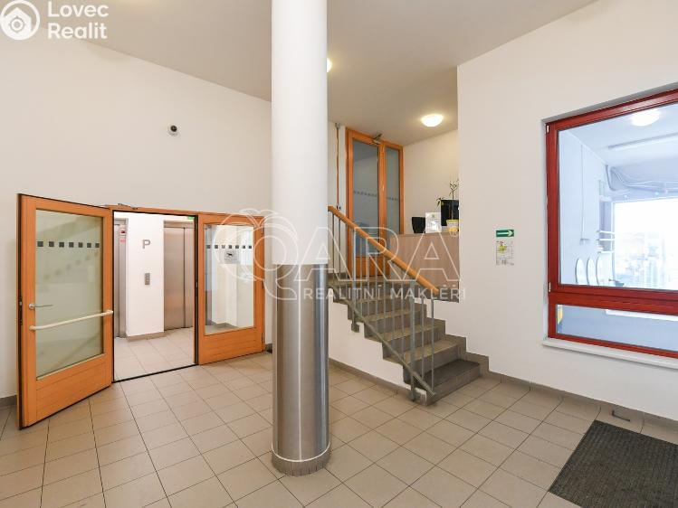 Pronájem bytu 2+KK Praha, Panuškova 1301/4 č. 18