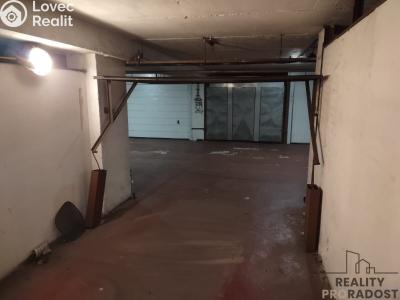 Pronájem garáže Praha, Hviezdoslavova č. 1