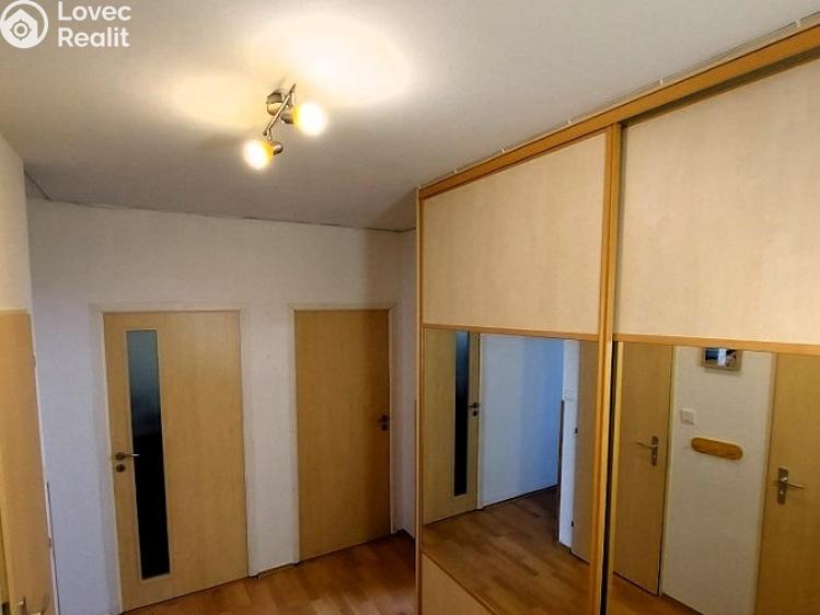 Pronájem bytu 3+1 Praha, Zbudovská č. 19