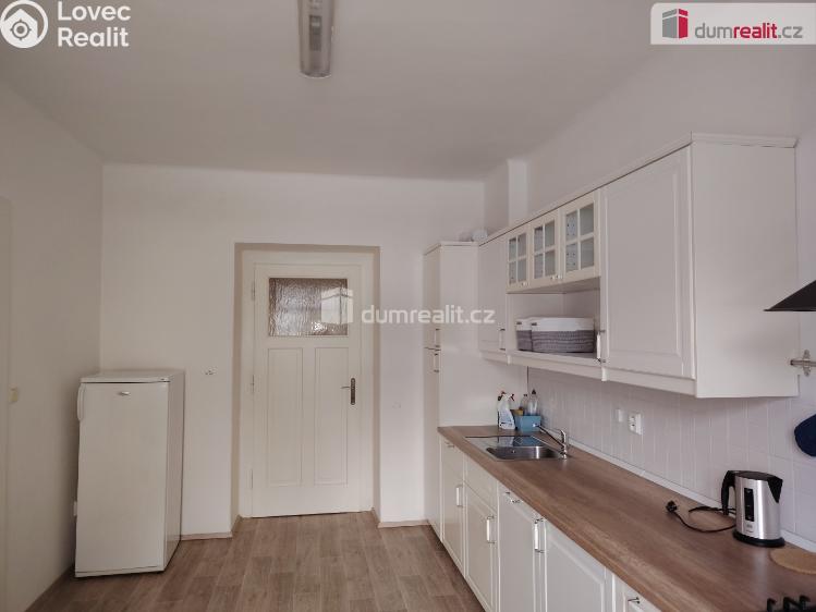 Pronájem bytu 3+1 Děčín, Sládkova č. 4