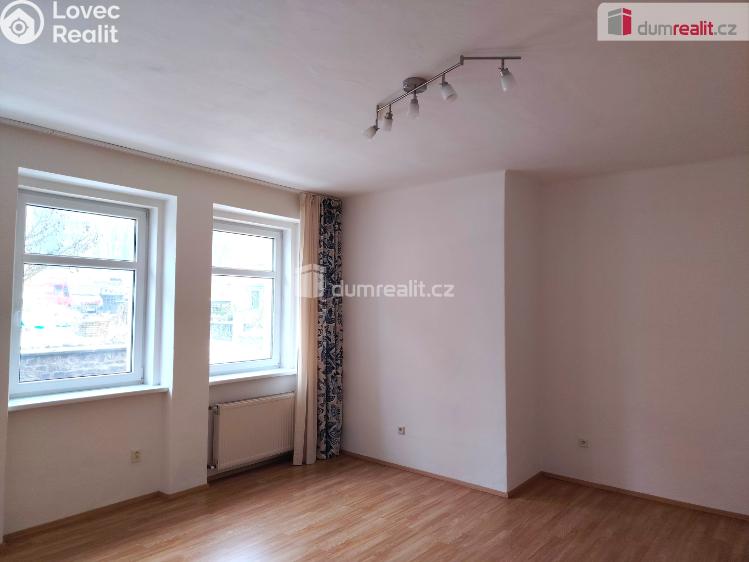 Pronájem bytu 3+1 Děčín, Sládkova č. 7