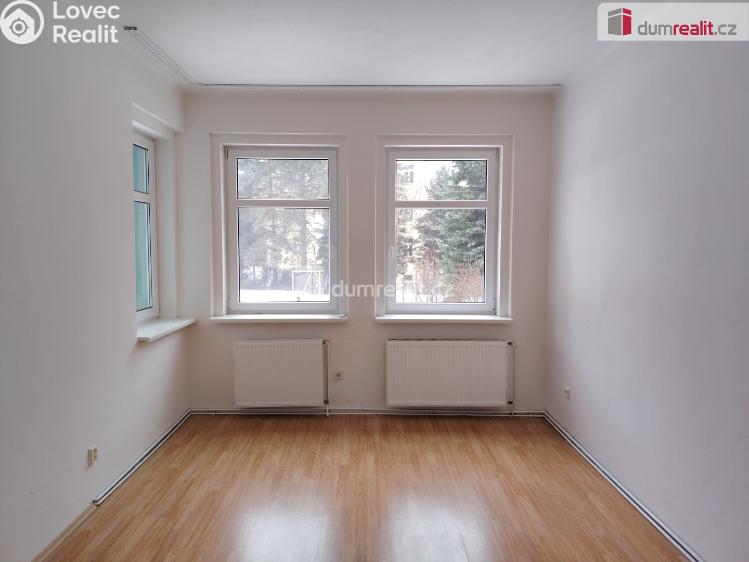 Pronájem bytu 3+1 Děčín, Sládkova č. 8