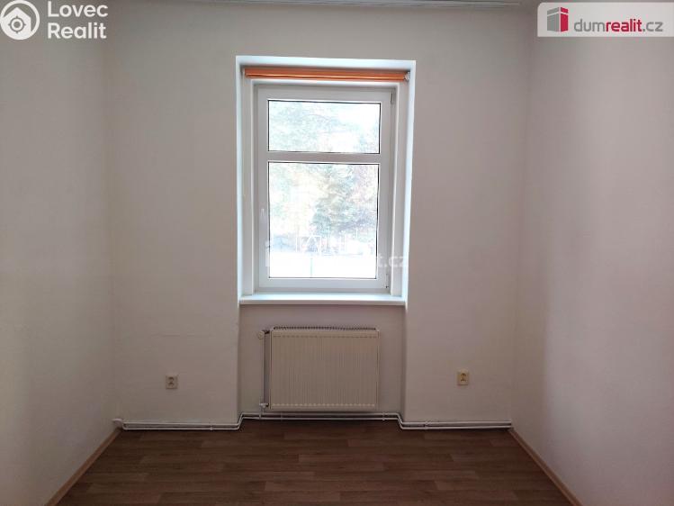 Pronájem bytu 3+1 Děčín, Sládkova č. 9