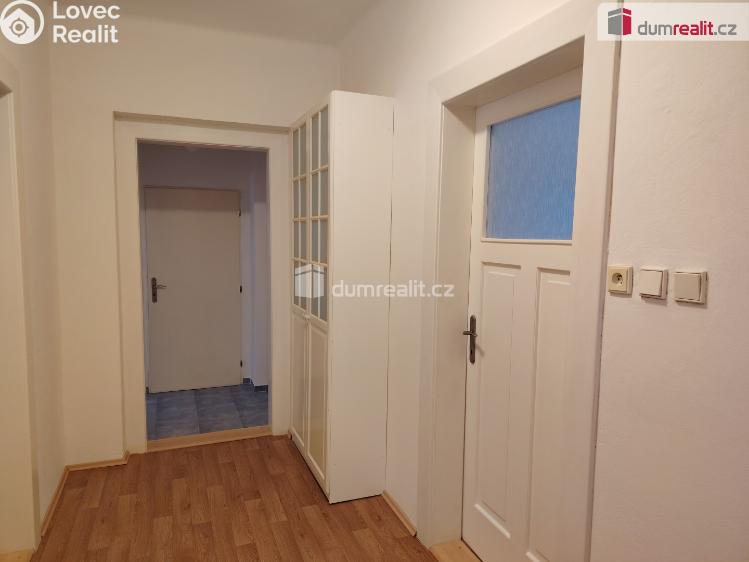 Pronájem bytu 3+1 Děčín, Sládkova č. 14