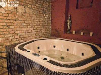 Pronájem obchodního prostoru Praha, Chvalova č. 5