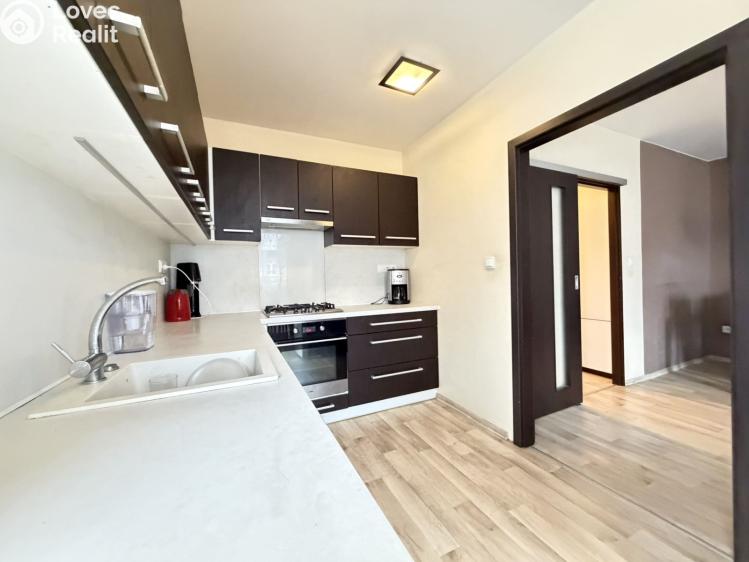 Pronájem bytu 3+1 Pardubice, Dašická 1750 č. 2