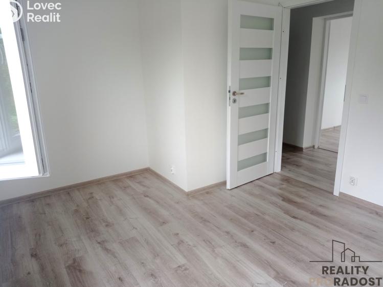 Pronájem bytu 3+1 Návsí č. 7