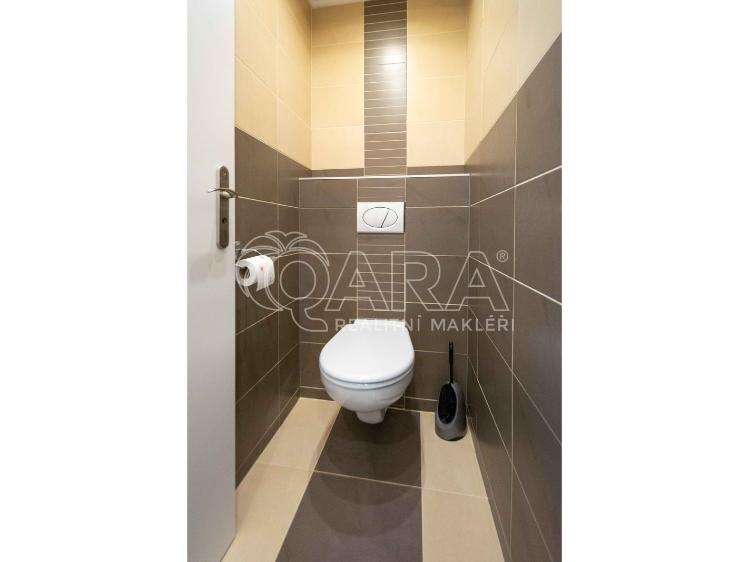 Pronájem bytu 3+1 Praha, Jablonecká 702/18 č. 3