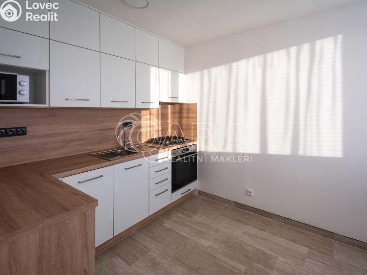 Pronájem bytu 3+1 Praha, Jablonecká 702/18 č. 6