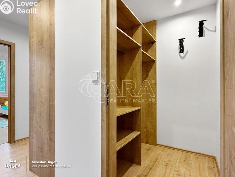 Prodej bytu 3+KK Praha, Novodvorská 406/121 č. 12