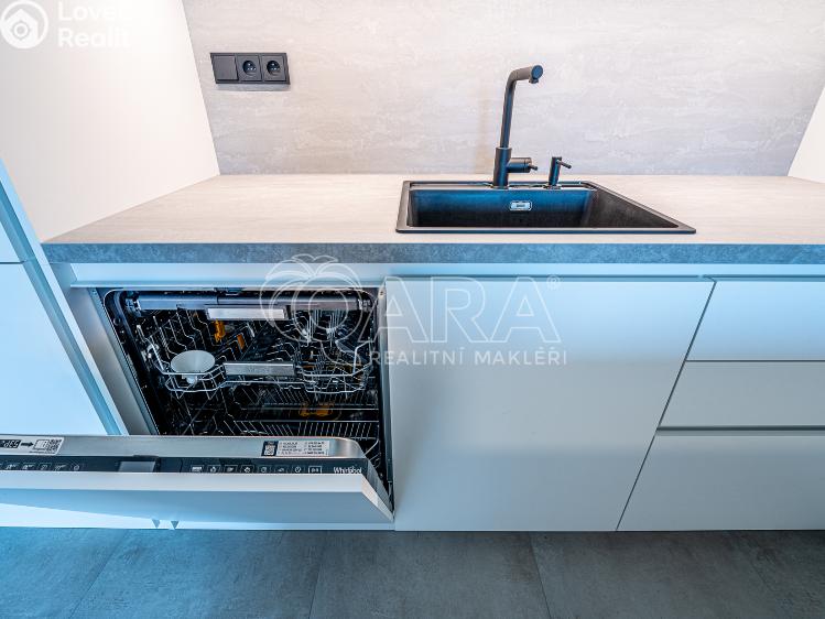 Rent apartment 2+KK Hostivice, V Koutě 69 č. 11