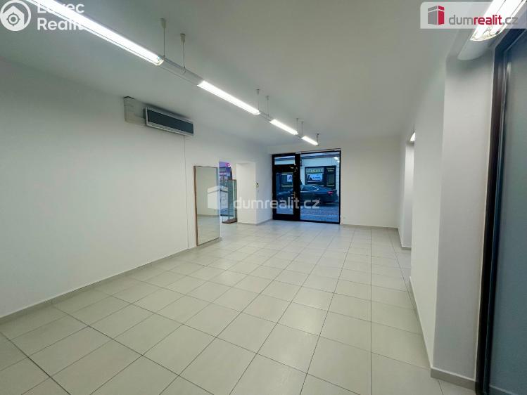 Rent commercial space Kolín, Pražská č. 13