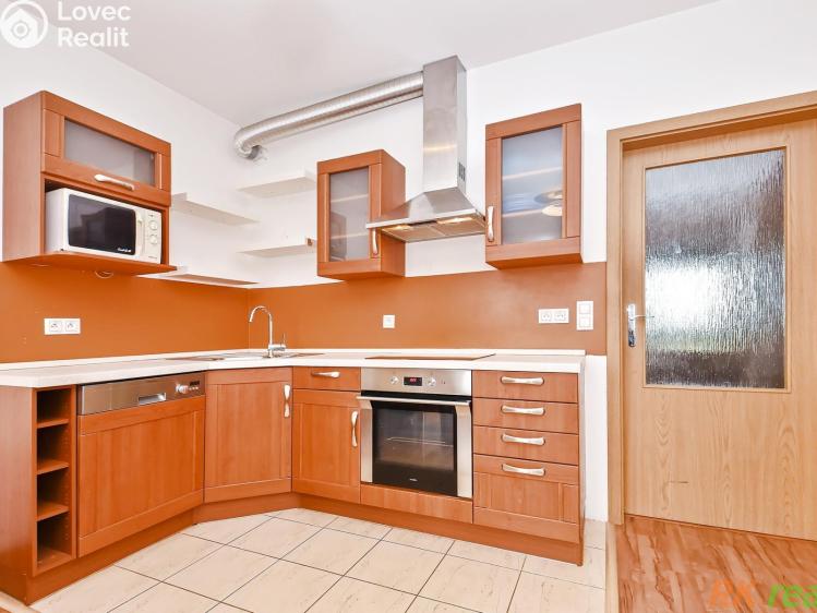 Pronájem bytu 3+KK Praha, Dobrovolného č. 2