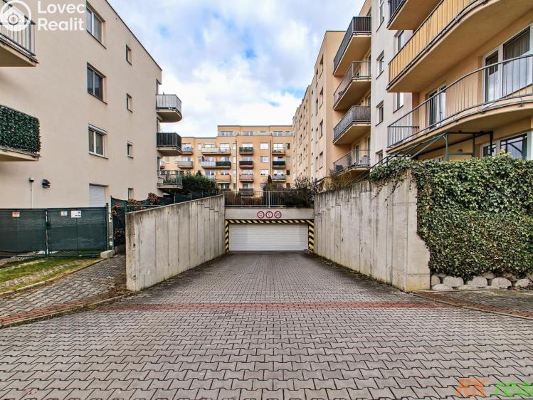 Pronájem bytu 3+KK Praha, Dobrovolného č. 5