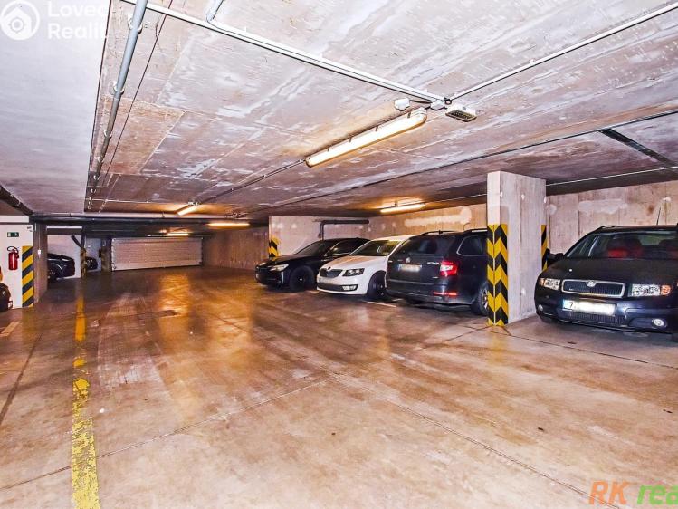 Pronájem bytu 3+KK Praha, Dobrovolného č. 10