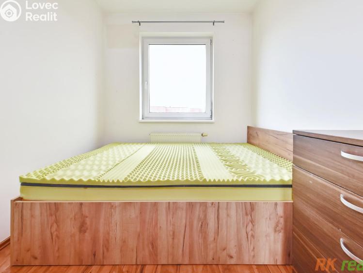 Pronájem bytu 3+KK Praha, Dobrovolného č. 22