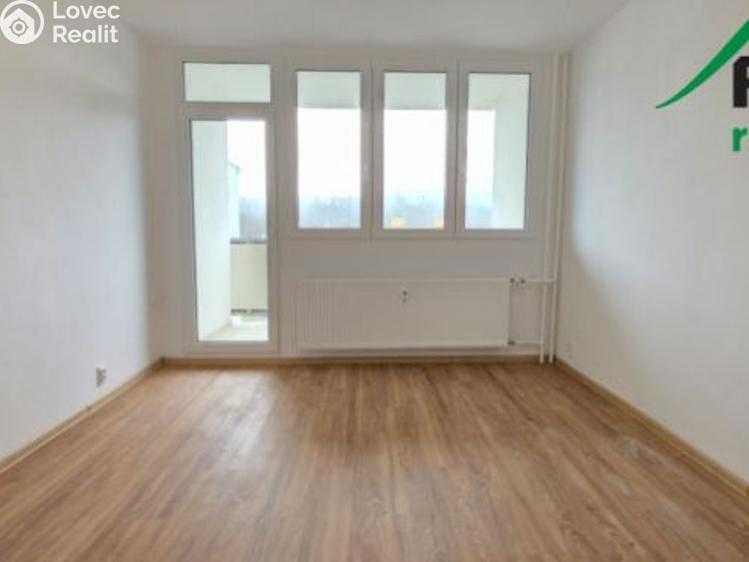 Pronájem bytu 3+1 Planá, Fučíkova č. 4