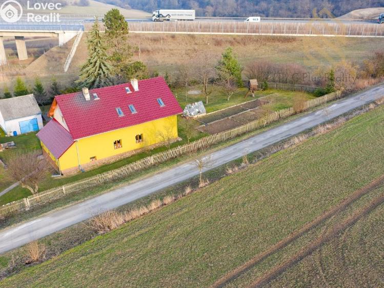 Продаж сімейного будинку Velemín č. 38