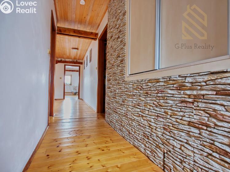 Продаж сімейного будинку Velemín č. 23