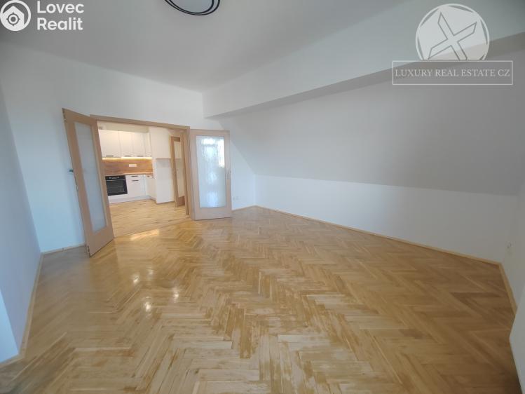 Rent apartment 3+1 Praha, Kladenská č. 7