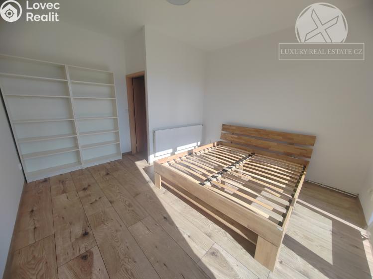 Rent apartment 3+1 Praha, Kladenská č. 10