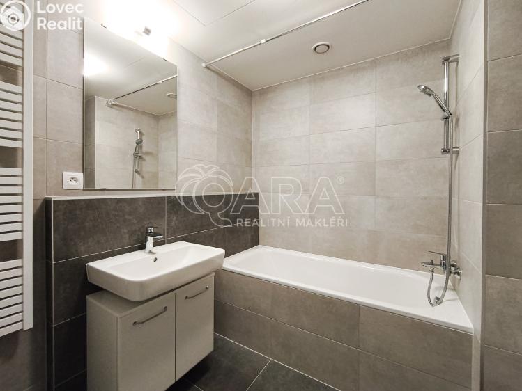 Pronájem bytu 2+KK Praha, Azzoniho č. 8