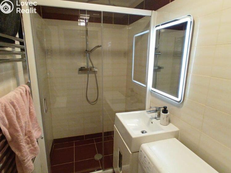 Pronájem bytu 2+KK Praha, Frýdlantská č. 4