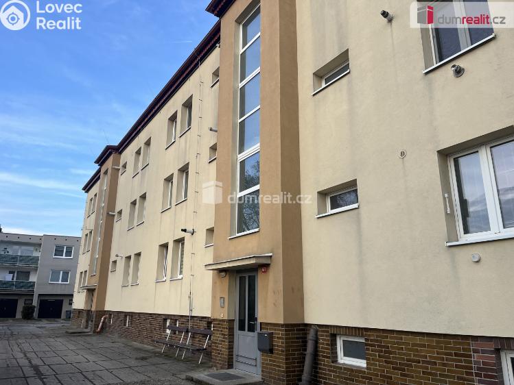 Pronájem bytu 3+1 Velvary, Chržínská č. 1