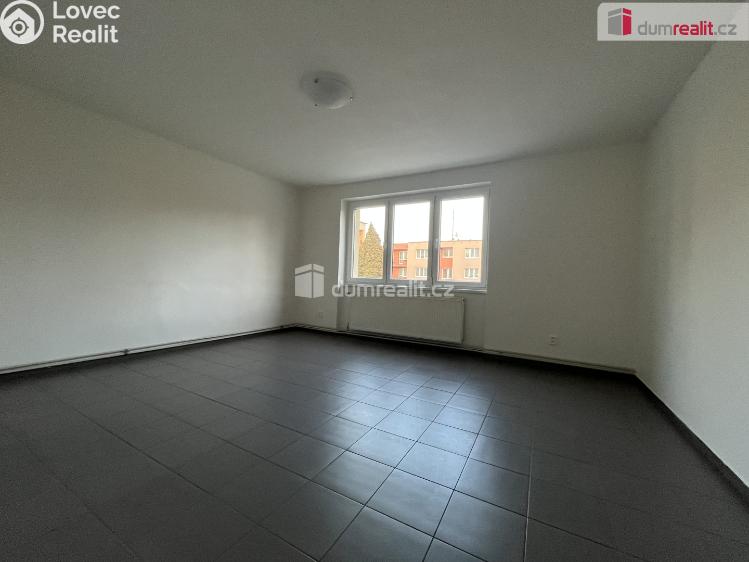 Pronájem bytu 3+1 Velvary, Chržínská č. 3