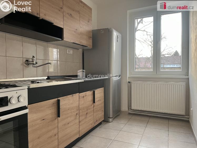 Pronájem bytu 3+1 Velvary, Chržínská č. 5