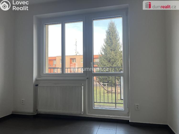 Pronájem bytu 3+1 Velvary, Chržínská č. 9